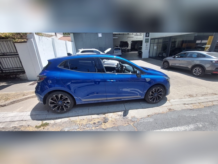 Renault Clio hybr 145cv foto 2